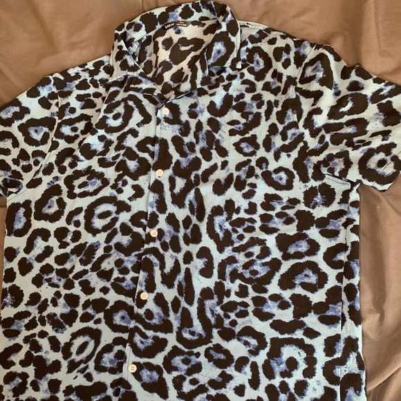 MENS SHEIN GOING OUT SHIRT ( LIKE NEW) - Picture 2 of 6